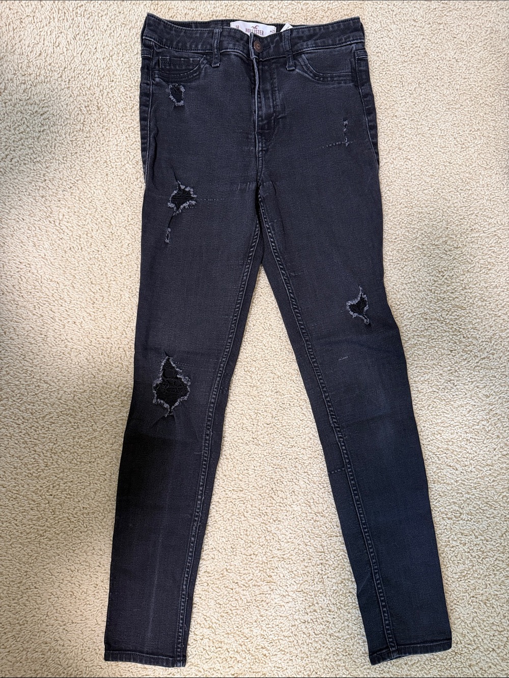 Black Distressed Women's Skinny Jeans